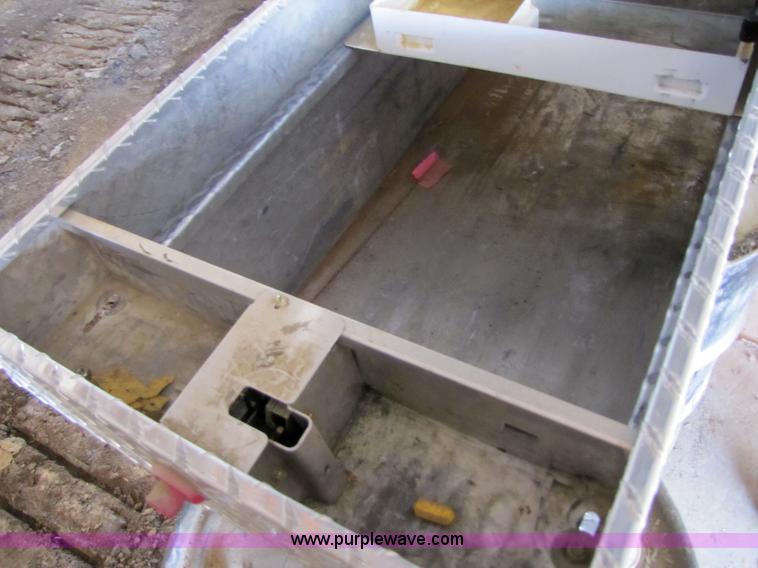 image for item 3622 Weahter Guard diamond plate truck tool box