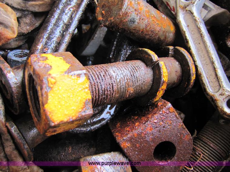 image for item 3624 Assorted dragline parts