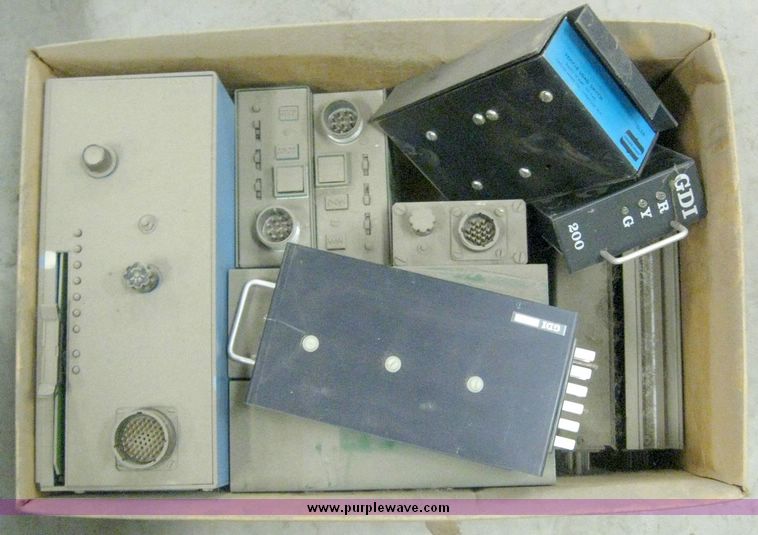 image for item 6877 (4) traffic flashers