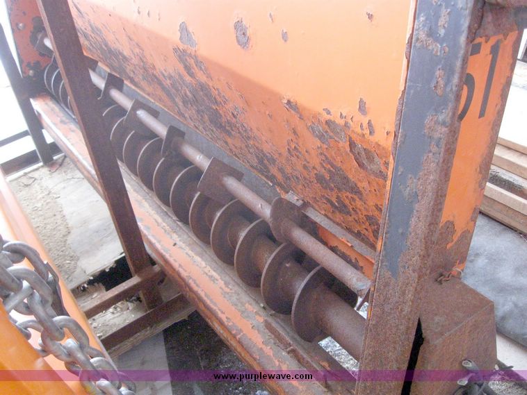 image for item 6893 Henderson 96XDDXLD salt and sand end gate spreader