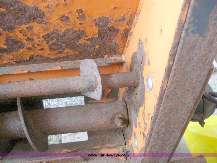 image for item 6893 Henderson 96XDDXLD salt and sand end gate spreader