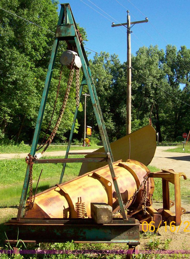 image for item 9100 Gantry overhead crane with 3 ton Porta-Hoist