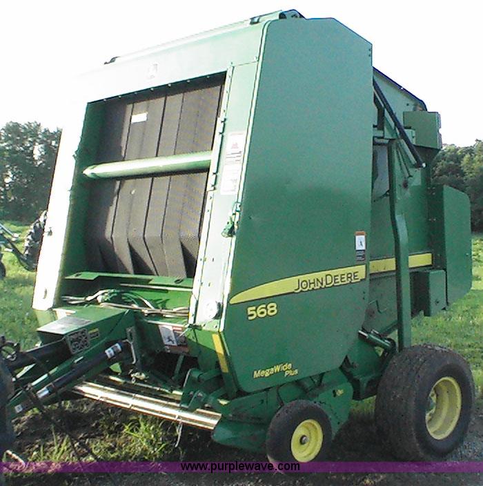 image for item 1001 2008 John Deere 568 baler