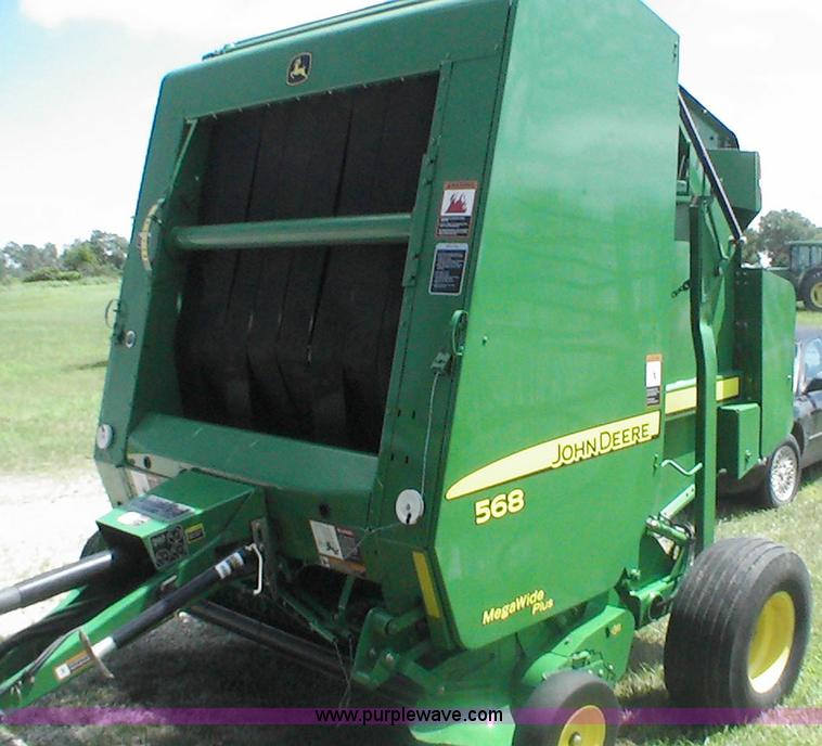 image for item 1001 2008 John Deere 568 baler