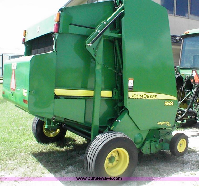 image for item 1001 2008 John Deere 568 baler