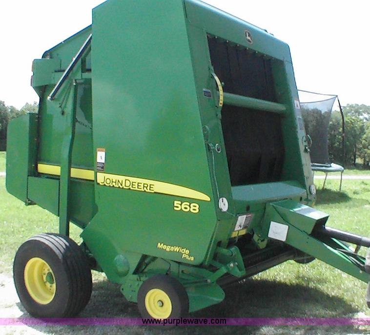 image for item 1001 2008 John Deere 568 baler