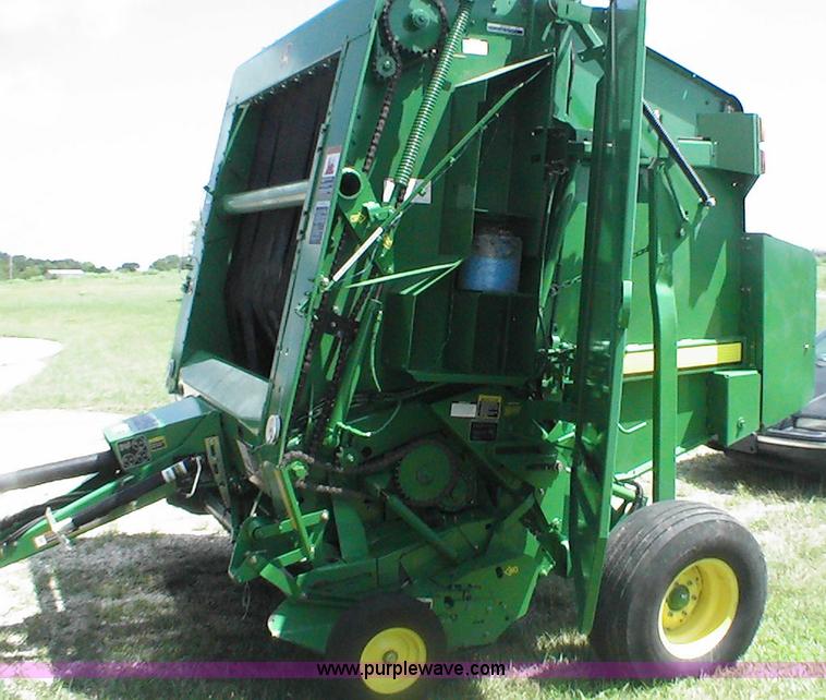 image for item 1001 2008 John Deere 568 baler