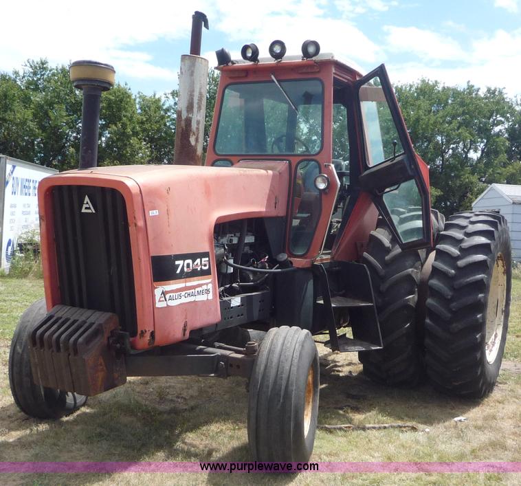image for item 2162 1978 Allis Chalmers 7045 tractor