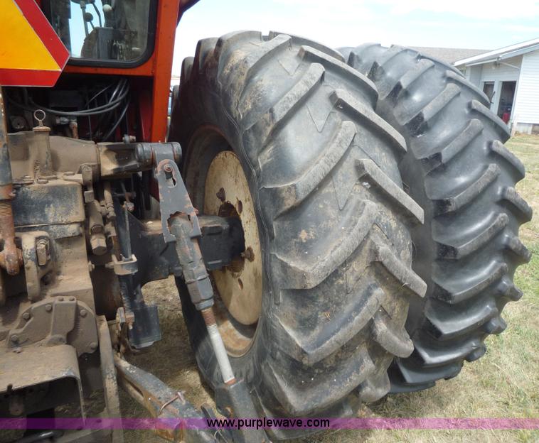 image for item 2162 1978 Allis Chalmers 7045 tractor