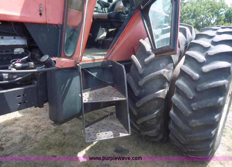 image for item 2162 1978 Allis Chalmers 7045 tractor