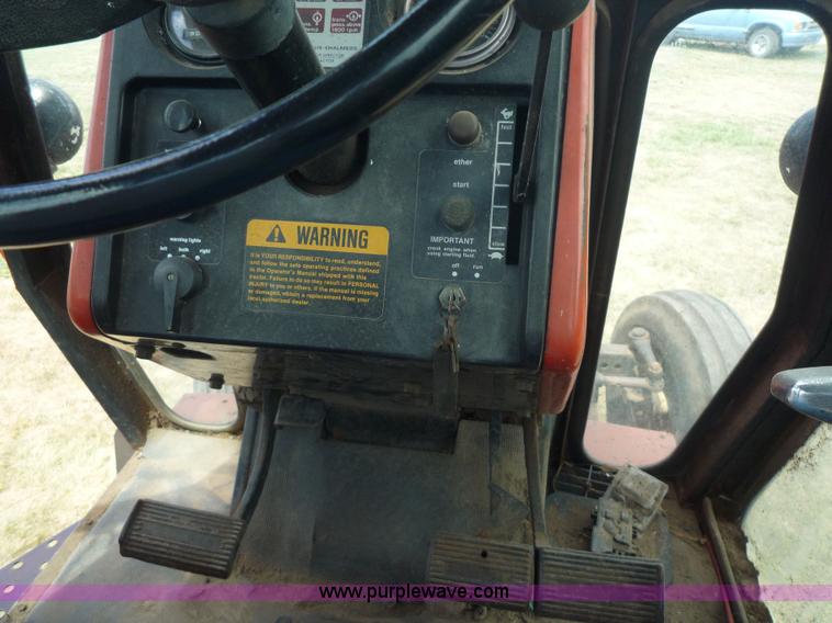 image for item 2162 1978 Allis Chalmers 7045 tractor