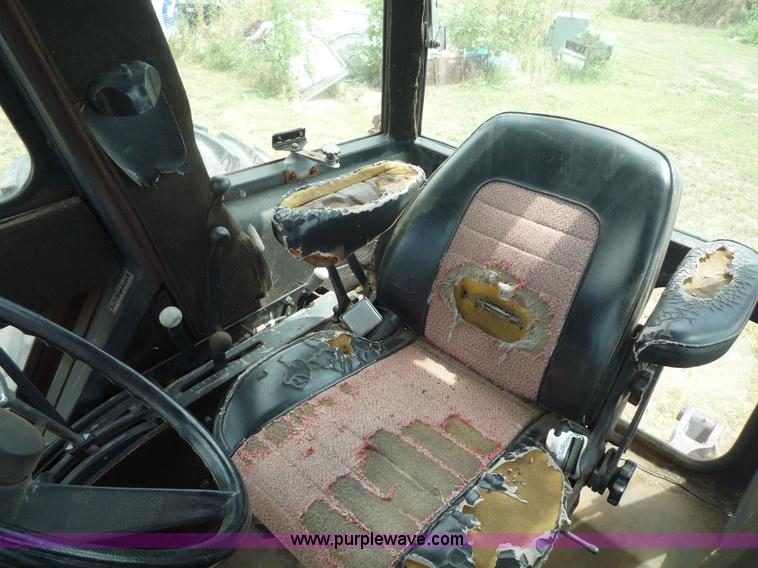 image for item 2162 1978 Allis Chalmers 7045 tractor