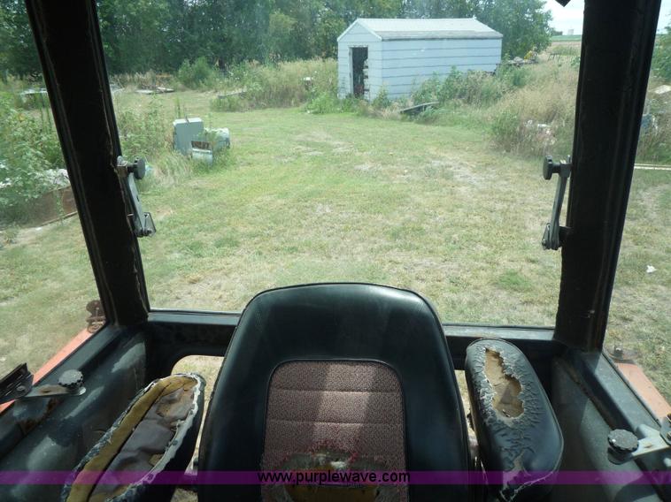 image for item 2162 1978 Allis Chalmers 7045 tractor