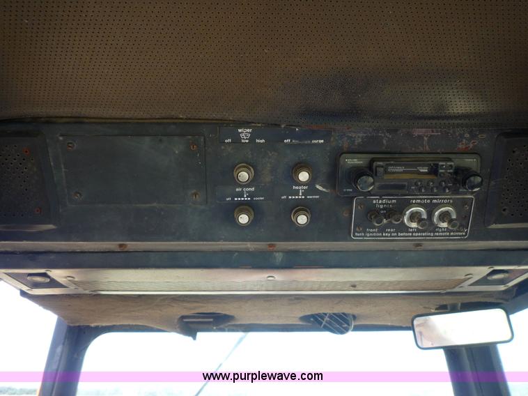 image for item 2162 1978 Allis Chalmers 7045 tractor