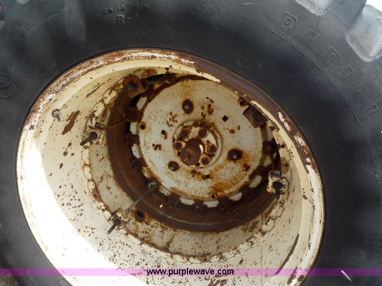 image for item 2162 1978 Allis Chalmers 7045 tractor