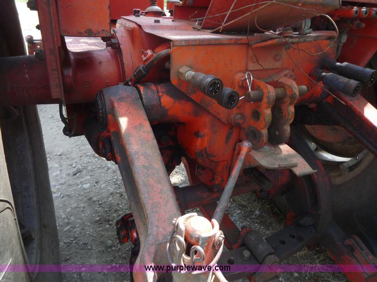 image for item 2172 Allis-Chalmers 180 tractor