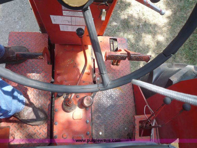 image for item 2172 Allis-Chalmers 180 tractor