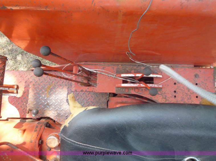 image for item 2172 Allis-Chalmers 180 tractor