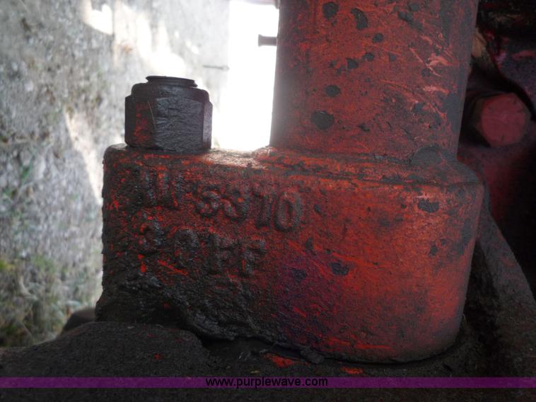 image for item 2172 Allis-Chalmers 180 tractor