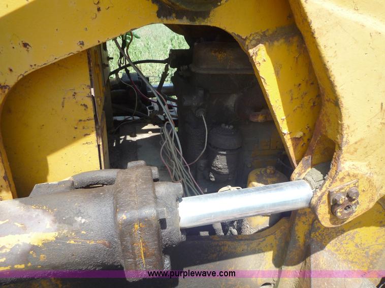 image for item 2175 1959 Caterpillar 955 track loader