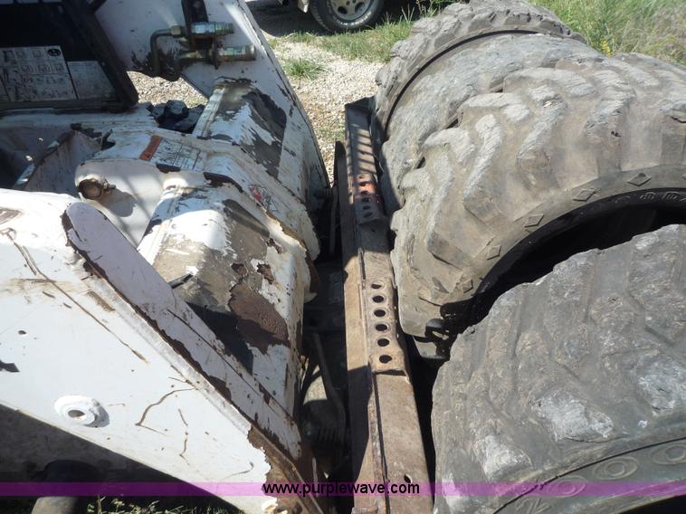 image for item 2178 1999 Bobcat 763 skid steer
