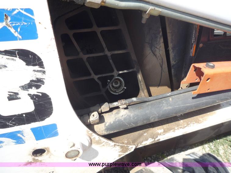 image for item 2178 1999 Bobcat 763 skid steer