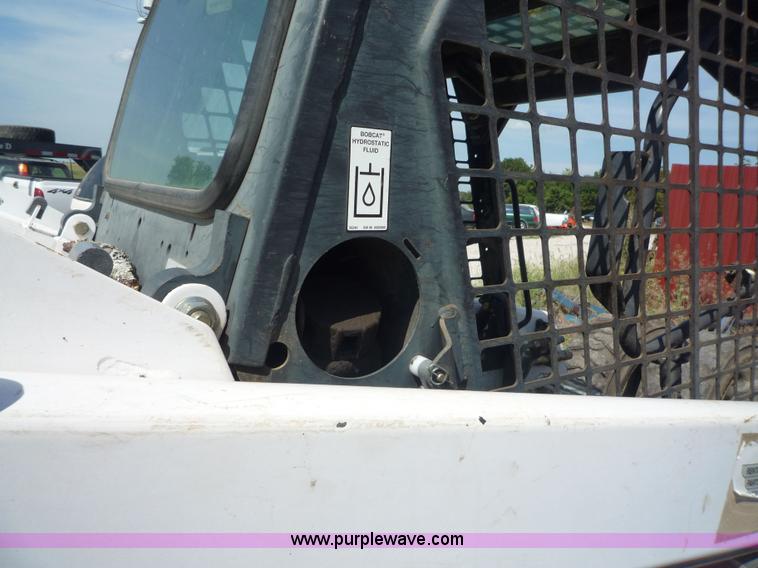image for item 2178 1999 Bobcat 763 skid steer