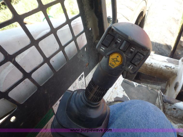 image for item 2178 1999 Bobcat 763 skid steer
