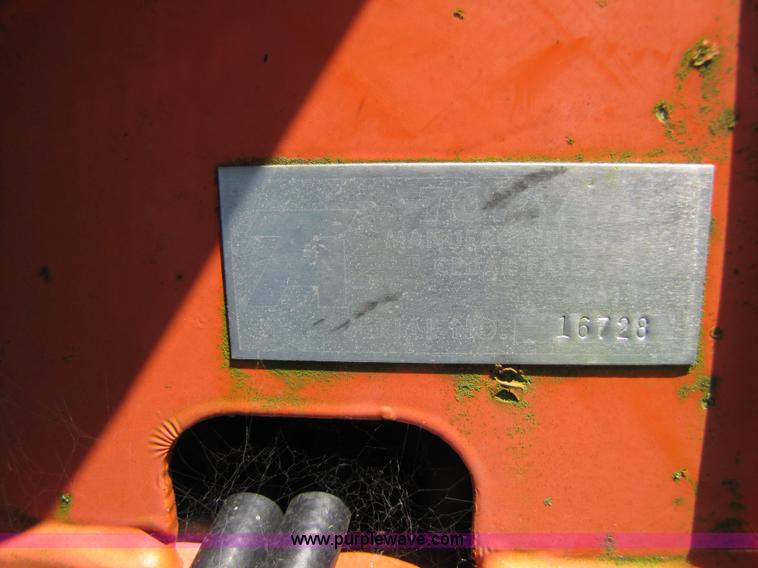 image for item 2307 1997 Betterbilt 3400 slurry spreader