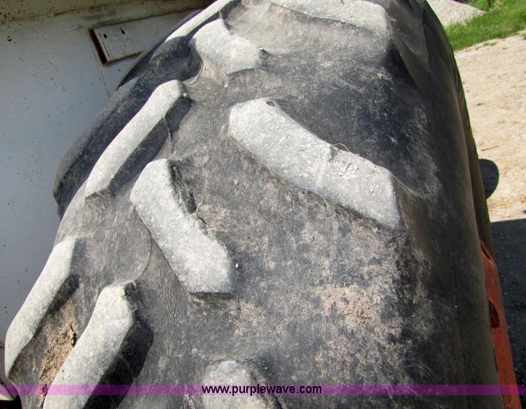 image for item 2309 1979 Case 2290 tractor