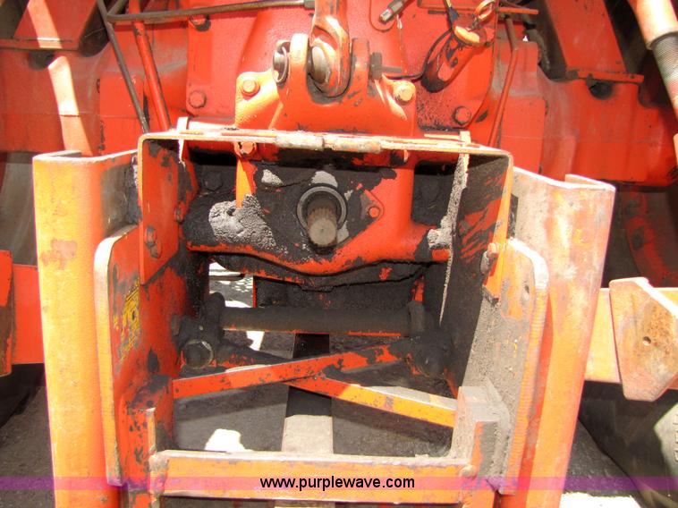 image for item 2309 1979 Case 2290 tractor