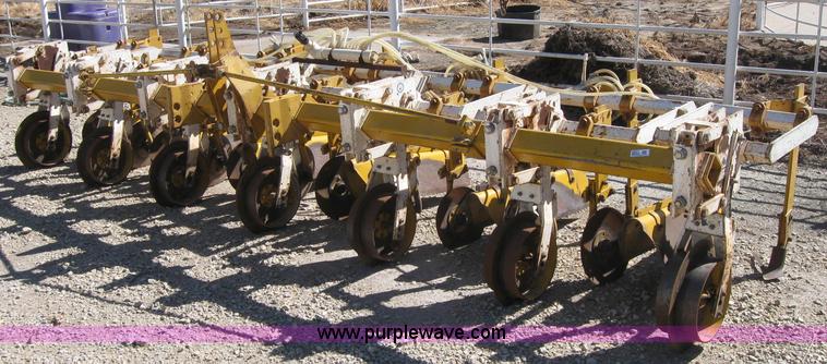 image for item 2531 Buffalo 4600 row crop cultivator