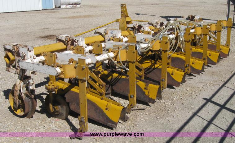 image for item 2531 Buffalo 4600 row crop cultivator