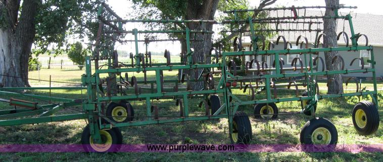 image for item 2533 Noble 48' spring tooth