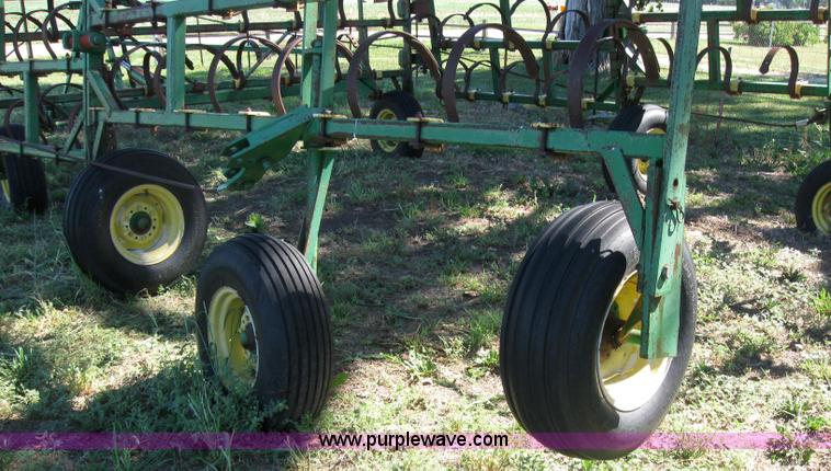 image for item 2533 Noble 48' spring tooth