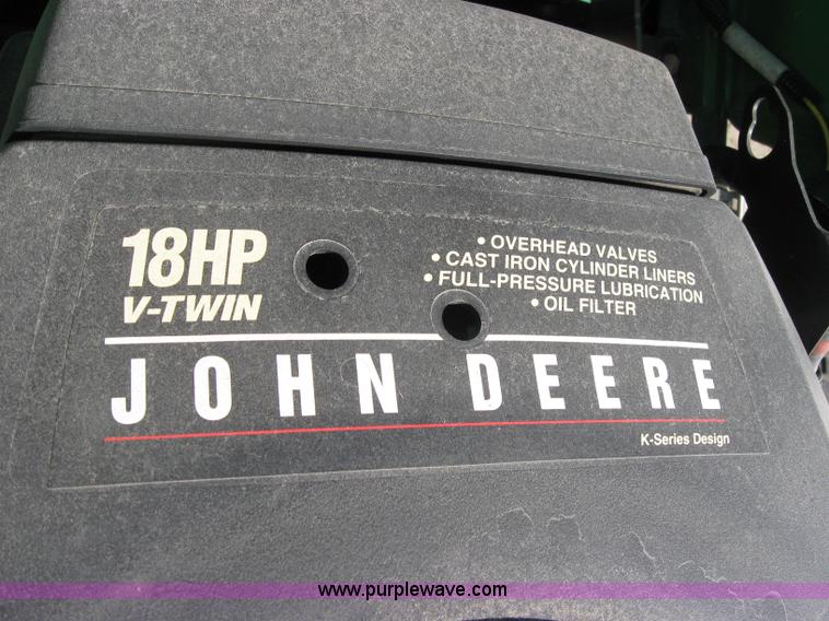 image for item 2591 2004 John Deere GT235 lawn mower