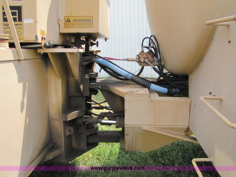 image for item 3003 1990 Ag-Chem TerraGator 004 field applicator