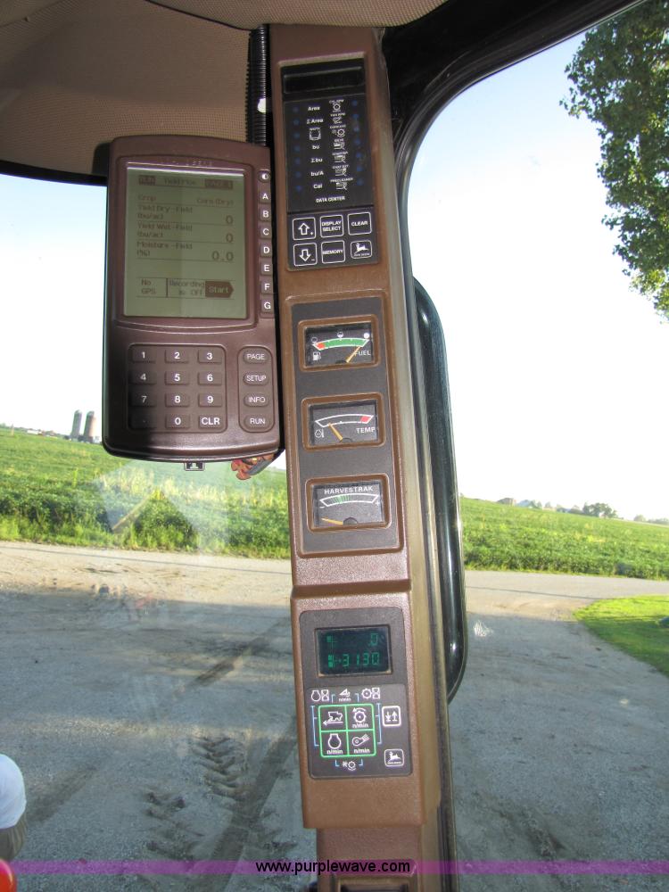 image for item 3011 1998 John Deere 9610 combine