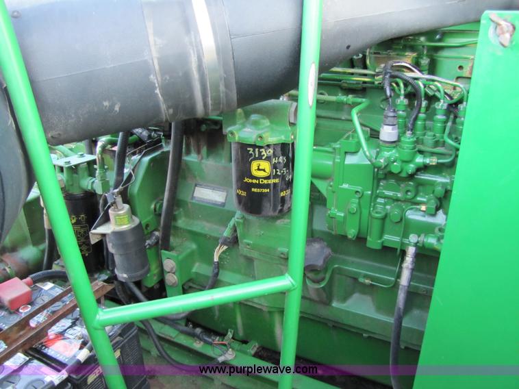 image for item 3011 1998 John Deere 9610 combine