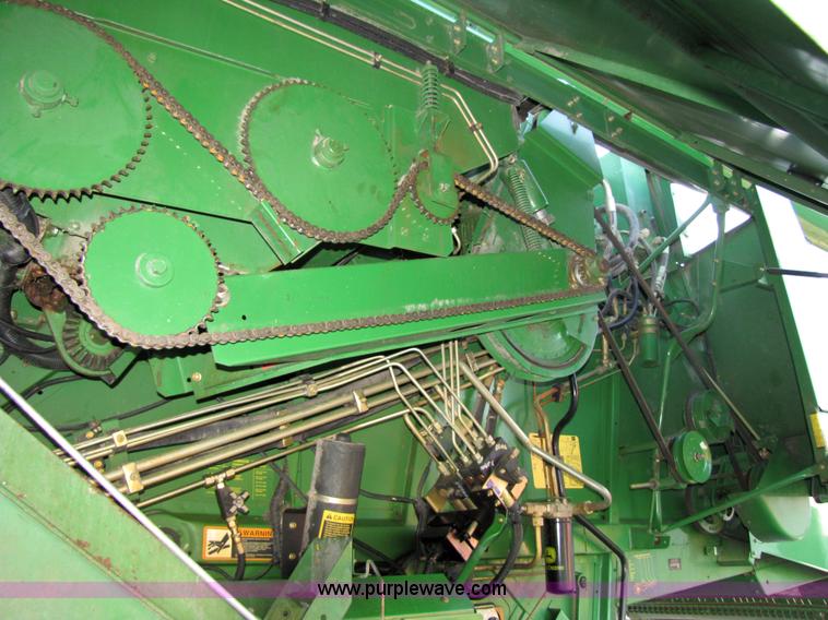 image for item 3011 1998 John Deere 9610 combine