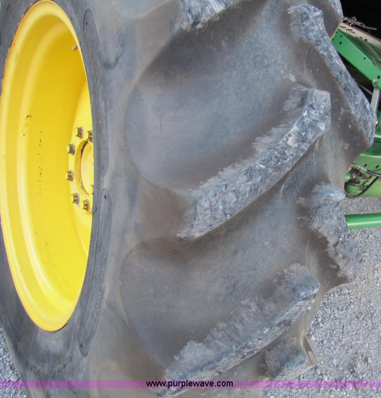 image for item 3011 1998 John Deere 9610 combine