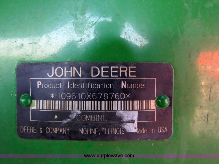 image for item 3011 1998 John Deere 9610 combine