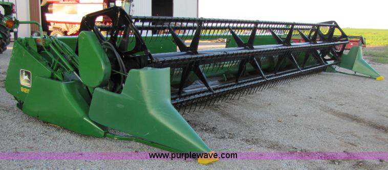 image for item 3012 1998 John Deere 925 flex platform
