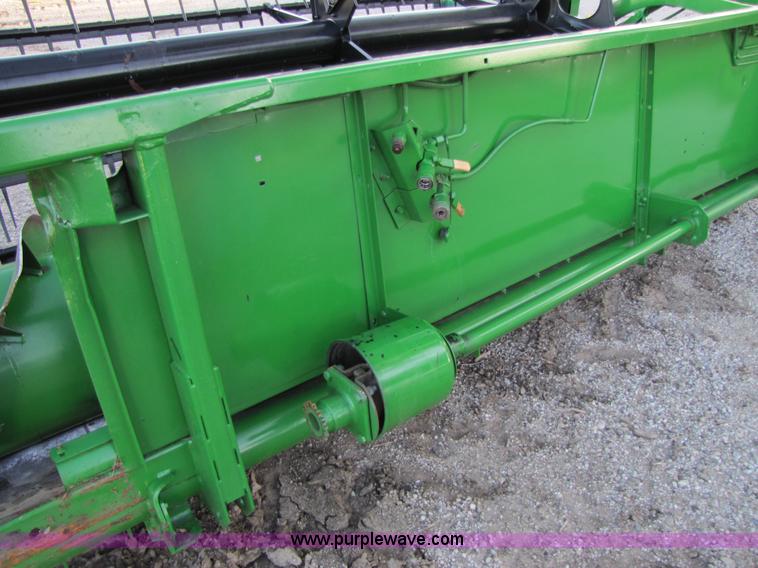 image for item 3012 1998 John Deere 925 flex platform