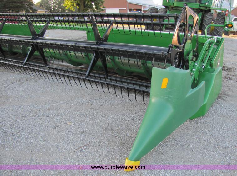 image for item 3012 1998 John Deere 925 flex platform