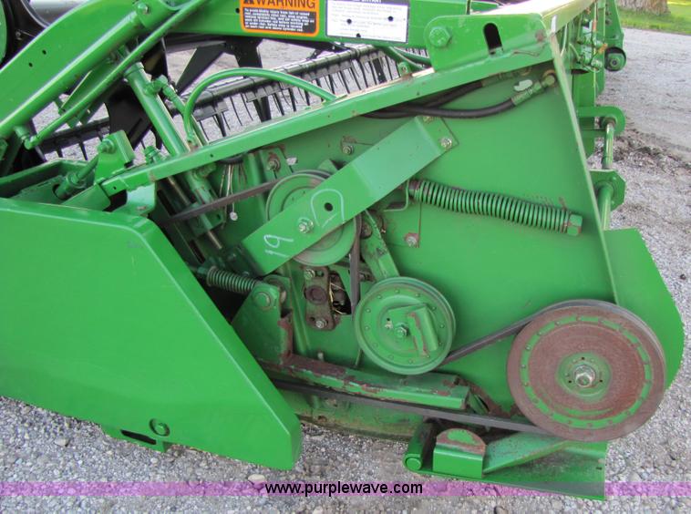 image for item 3012 1998 John Deere 925 flex platform