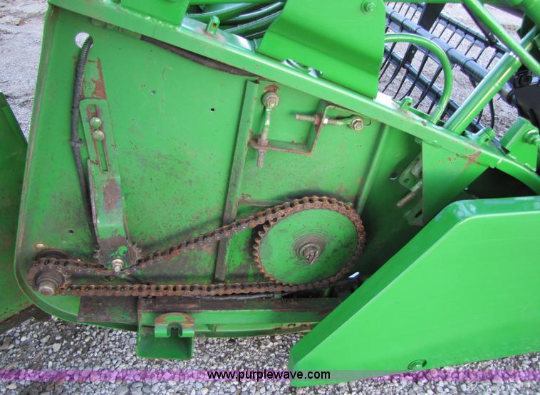 image for item 3012 1998 John Deere 925 flex platform