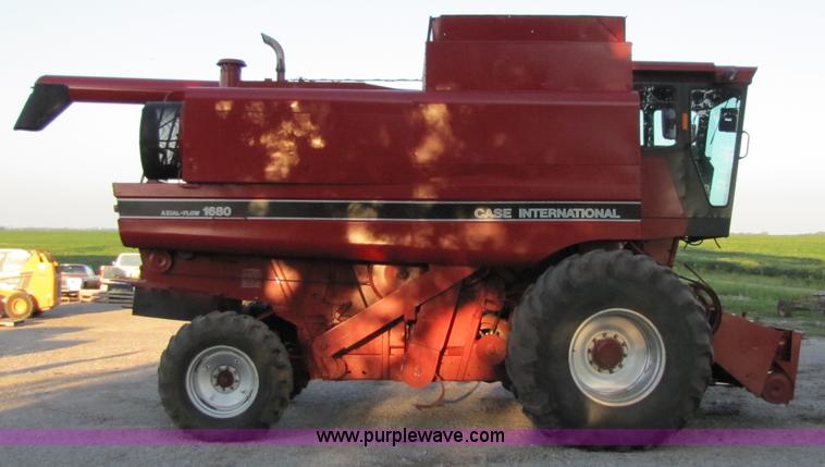 image for item 3014 1989 Case IH 1680 axial flow combine