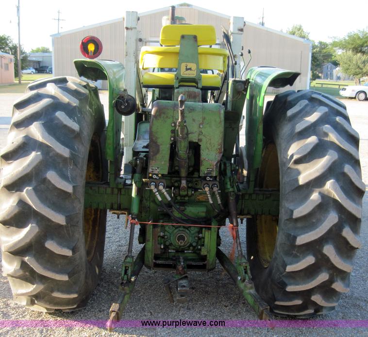 image for item 3018 1972 John Deere 4020 tractor with loader