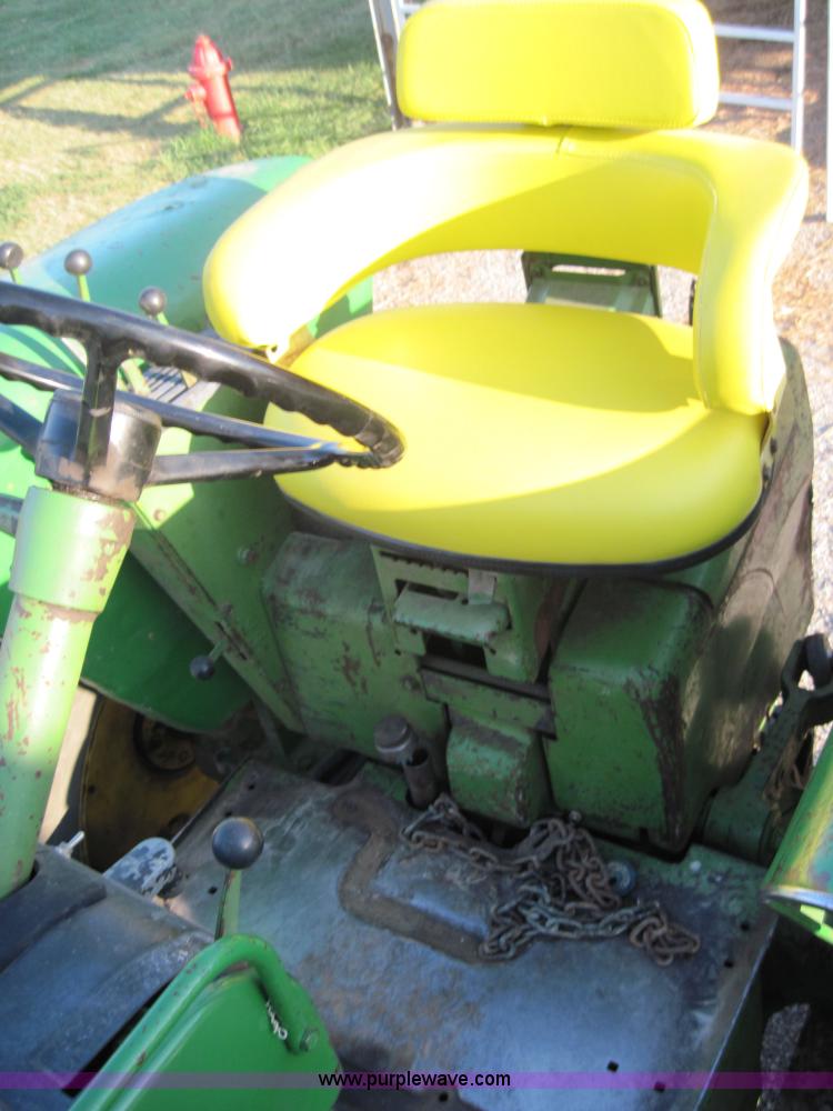 image for item 3018 1972 John Deere 4020 tractor with loader